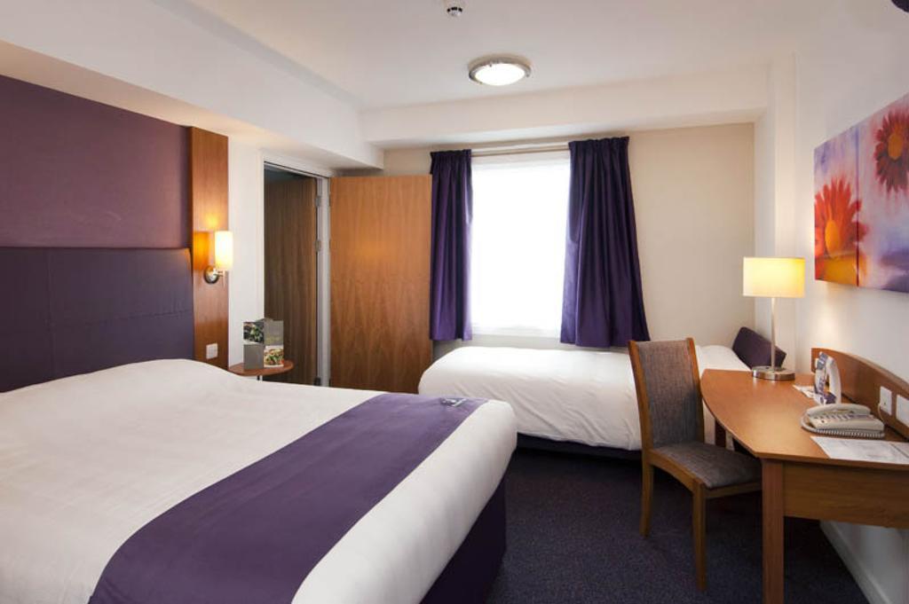 Premier Inn Newcastle Airport South Woolsington Стая снимка